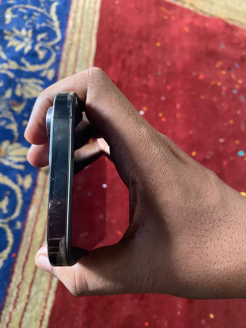 Apple iPhone 13 Pro 3