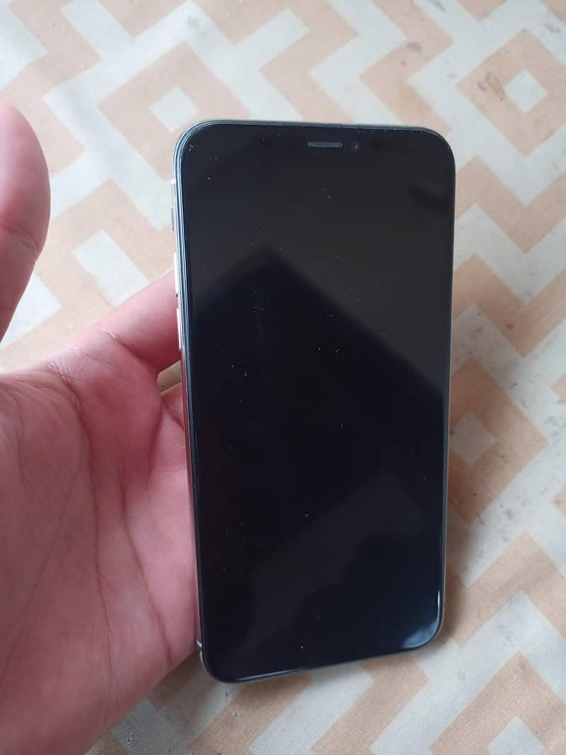 Apple iPhone X 3