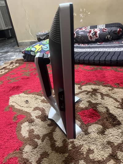 24 inch screen