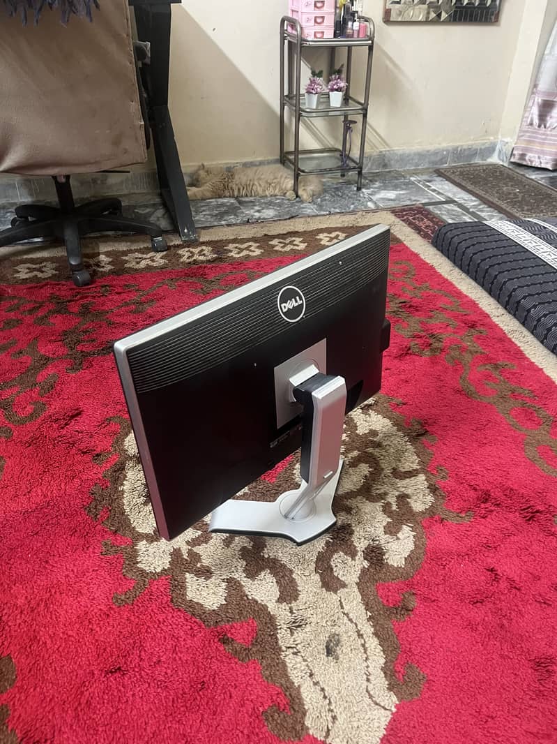 24 inch screen 2