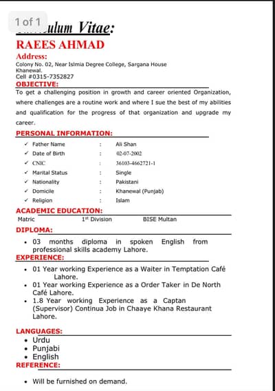 captain/order taker/supervisor in restaurant