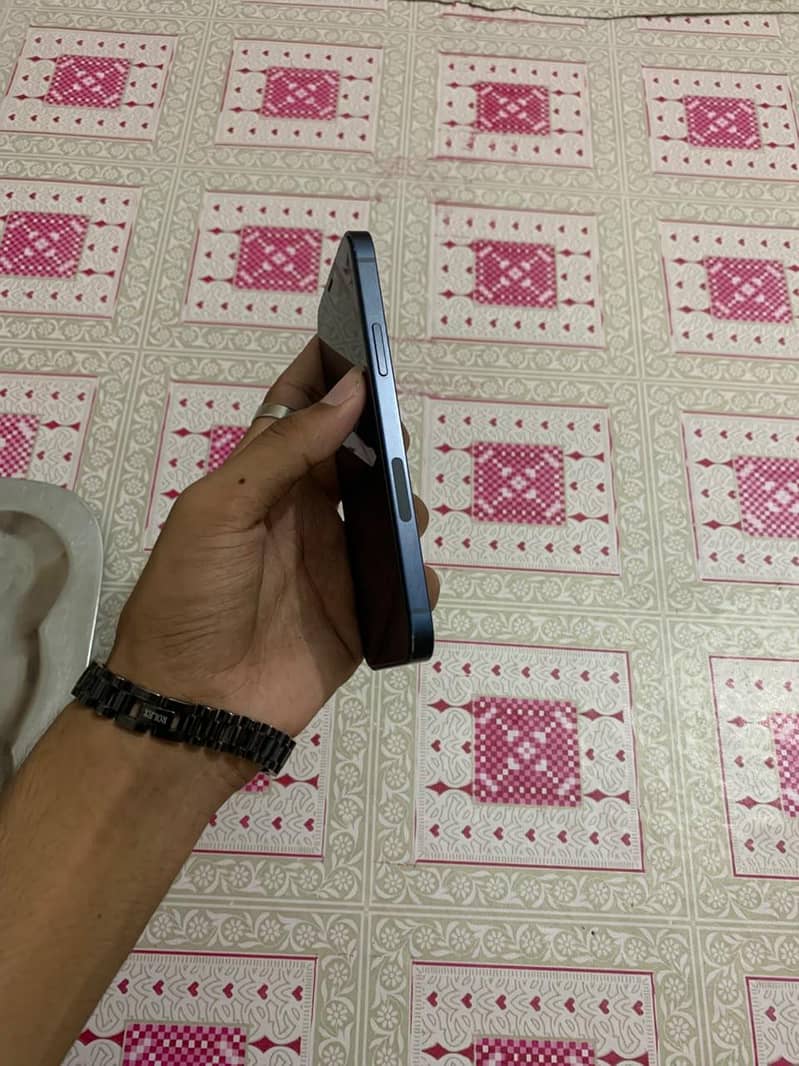 Apple iPhone 12 2