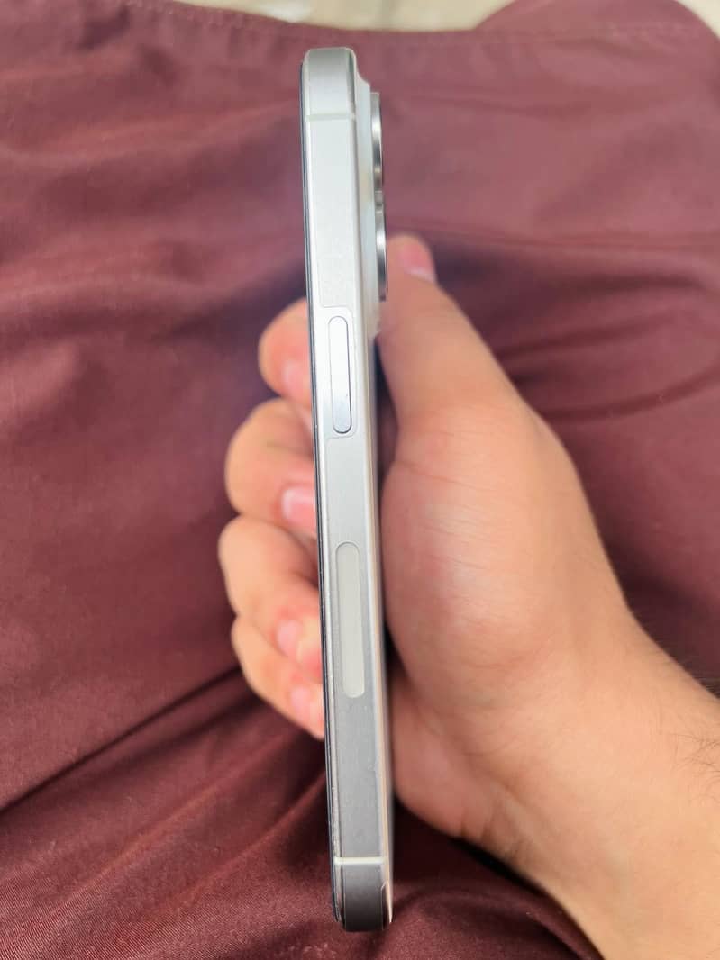 Apple iPhone 15 Pro 1