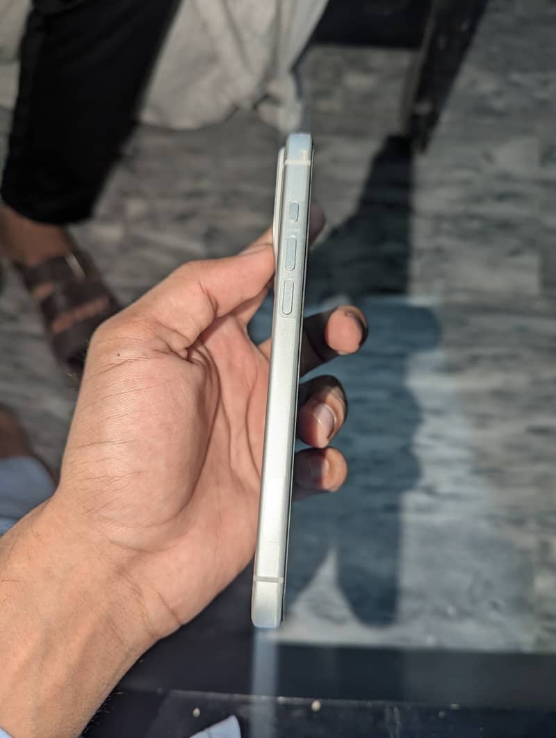 Apple iPhone 17 Pro Max 1