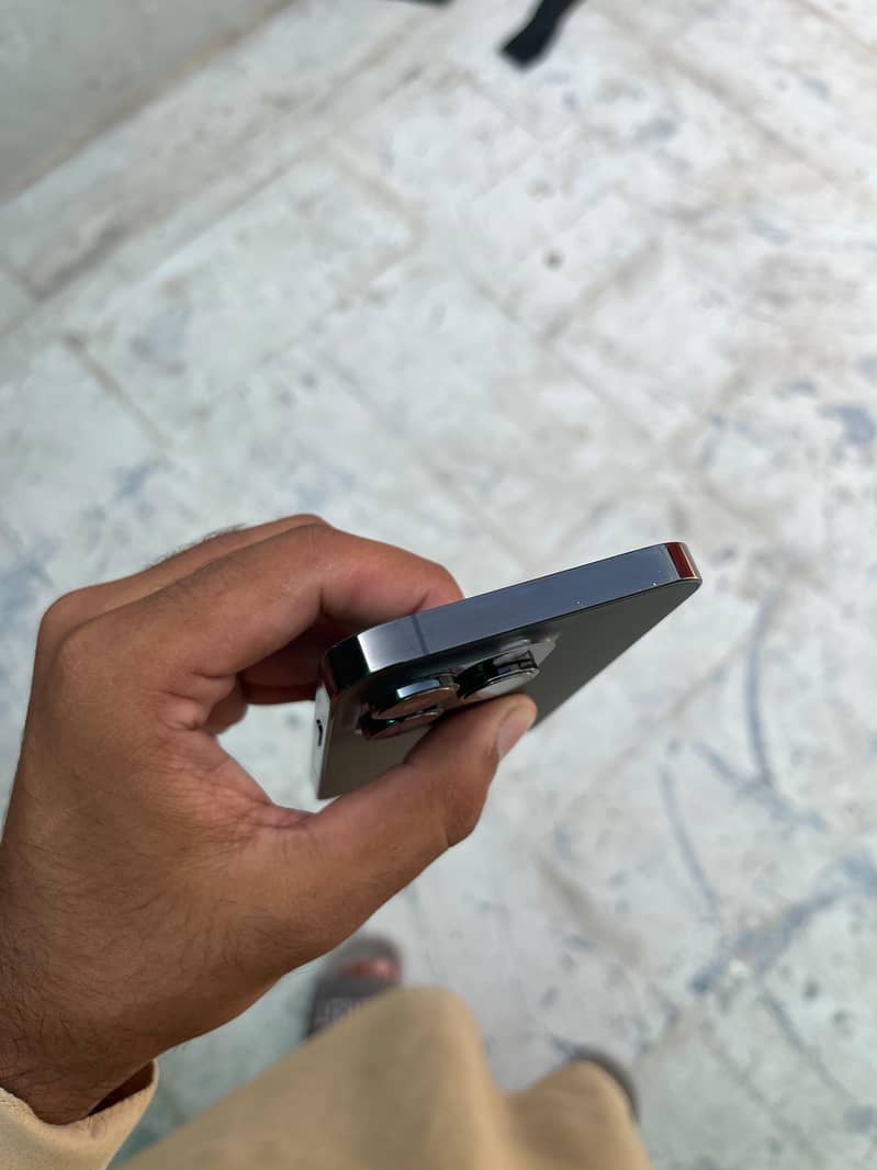 Apple iPhone 14 Pro 3