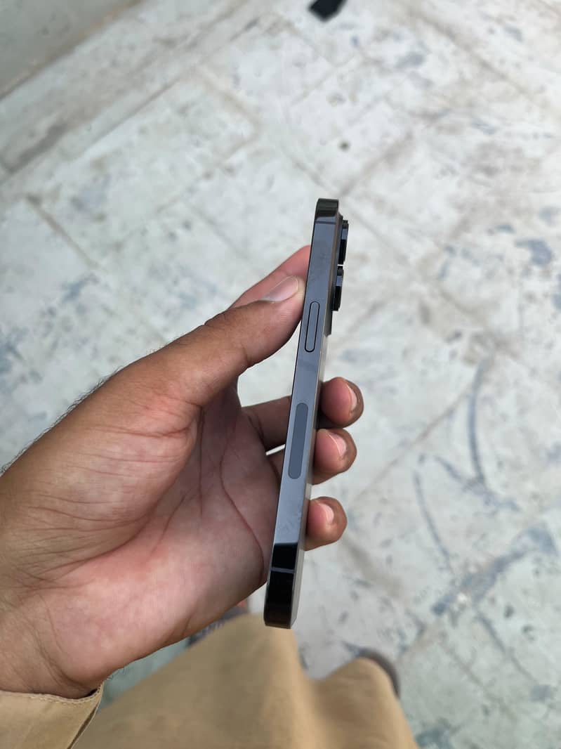 Apple iPhone 14 Pro 4
