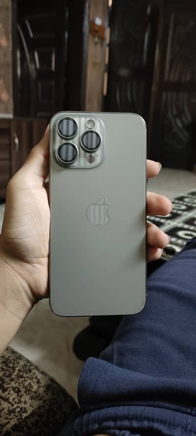  iPhone 15 Pro Max Natural Titanium (100% BH) - Super Clean
