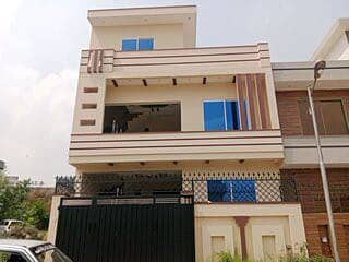 5 marla dubel story house for sale . یونیورسٹی ٹاون 03176553388