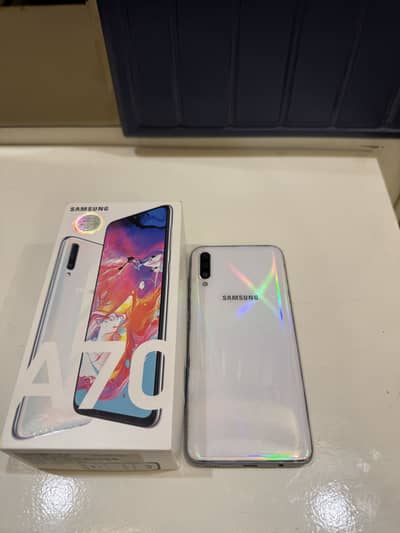 Samsung Mobile A70