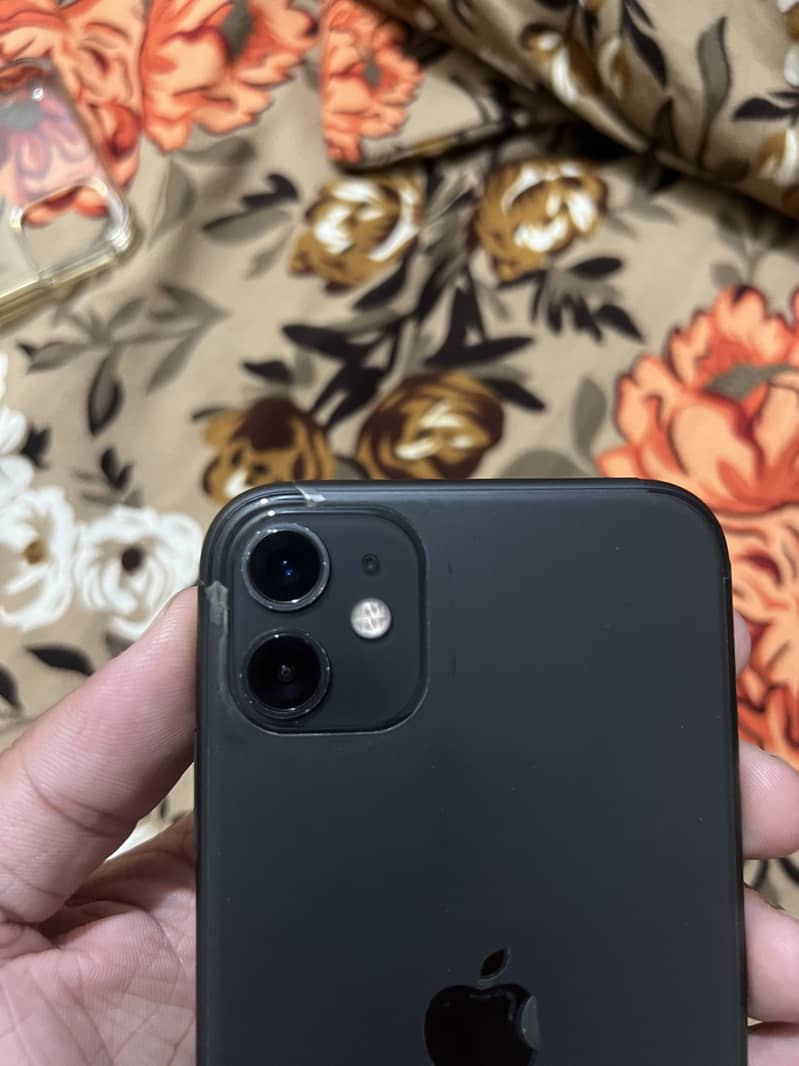 Apple iPhone 11 4