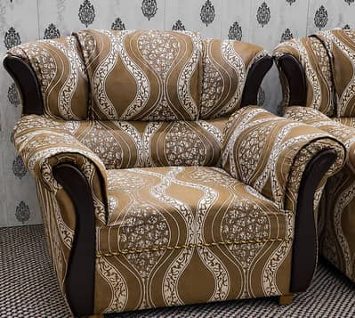 Sofa set complete set hai urgent sale