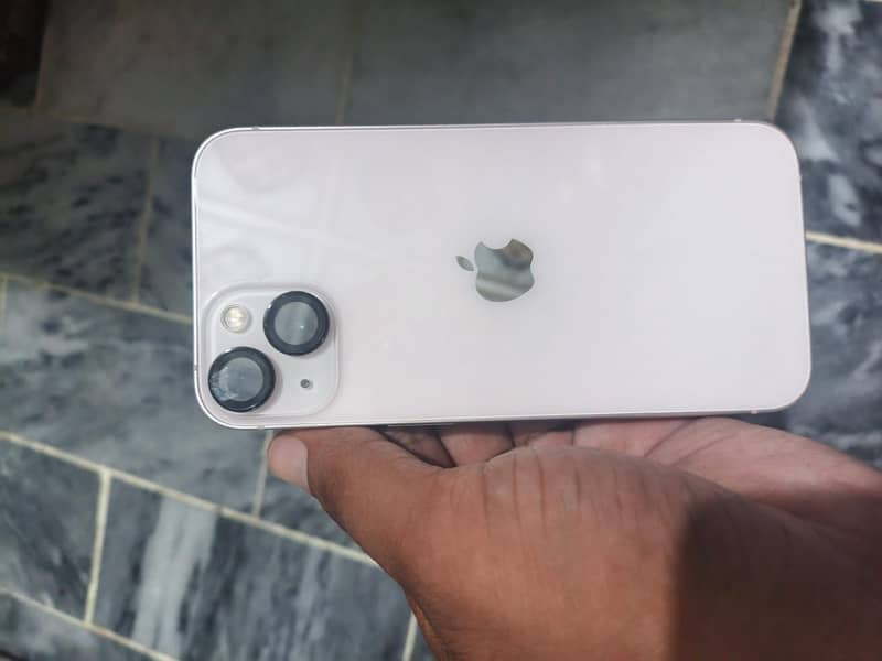 Apple iPhone 13 2