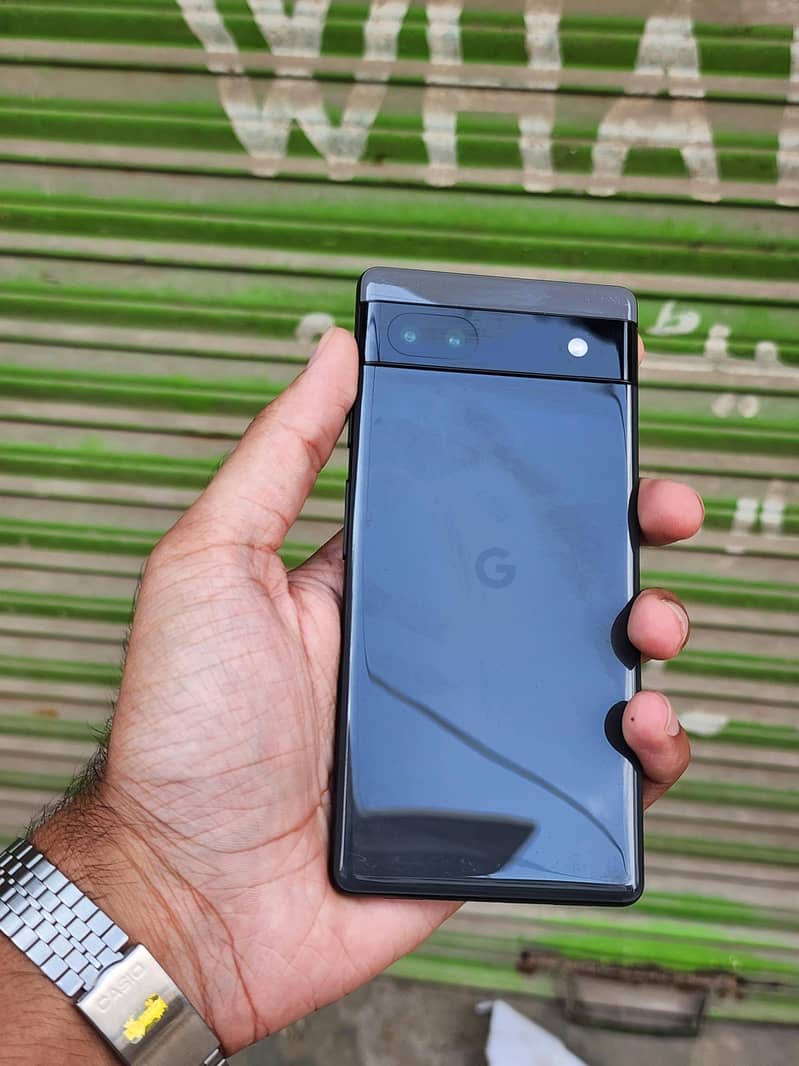 Google Pixel 6a 1