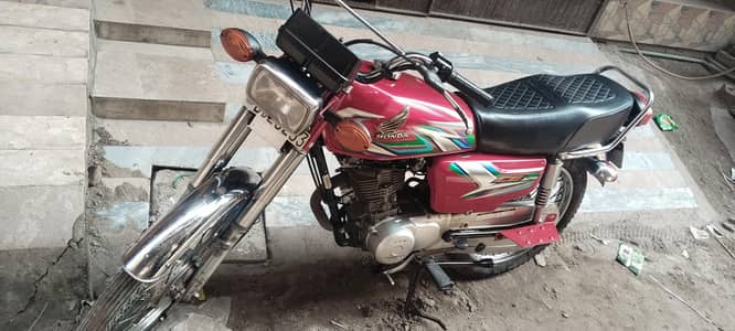 Honda 125 (Genuine Condition)