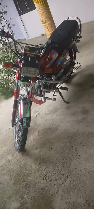 urgent sale lush condition no work 03165603796