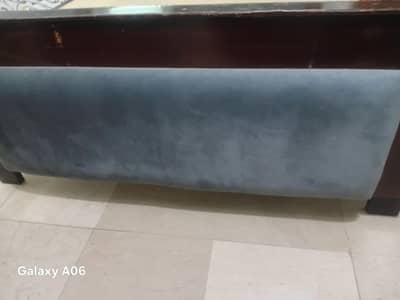 twin bed with mantras
