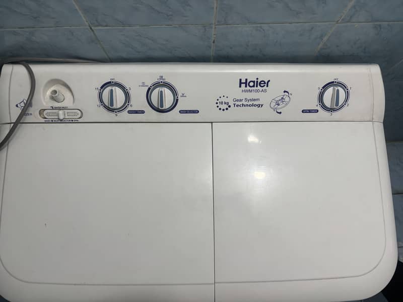 Dawlance semi automatic washing machine 1