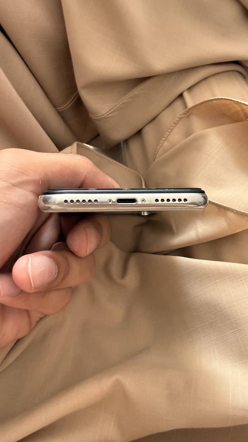 Apple iPhone X 1