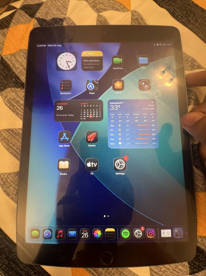 Ipad 9th gen condition 9/10 8