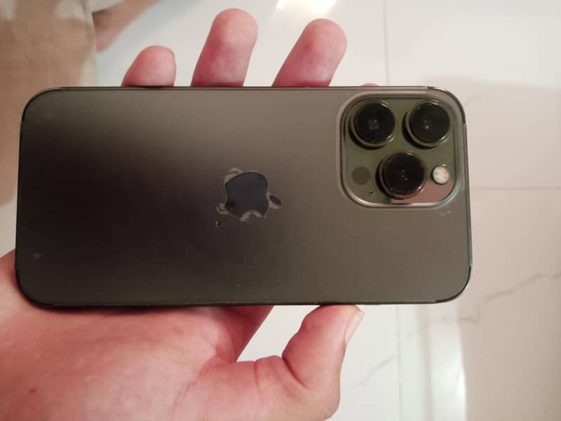 Apple iPhone 13 Pro 3