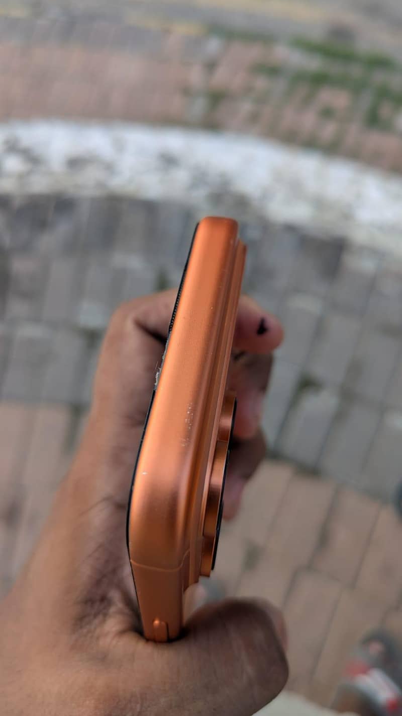 Apple iPhone 17 Pro Max 2