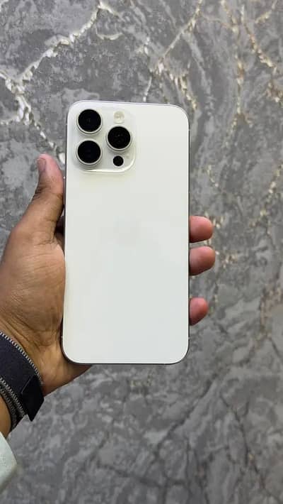 Iphone 15 pro PTA white titanium