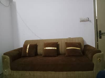 Elegant 2 & 3 Seater Sofa Set – 1 Year Used, Excellent Condition