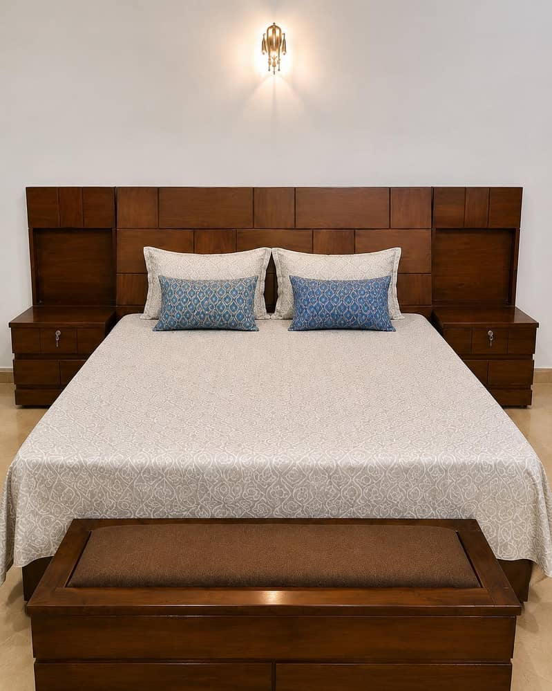Solid Sheesham Wood King Size Bed Set with Side Table & Dressing Table 1