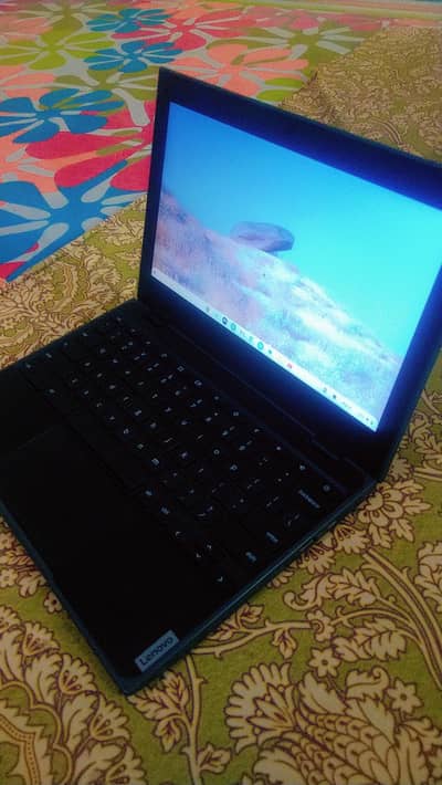 Chromebook 4GB 32GB | Battery Good | WiFi | Slim*