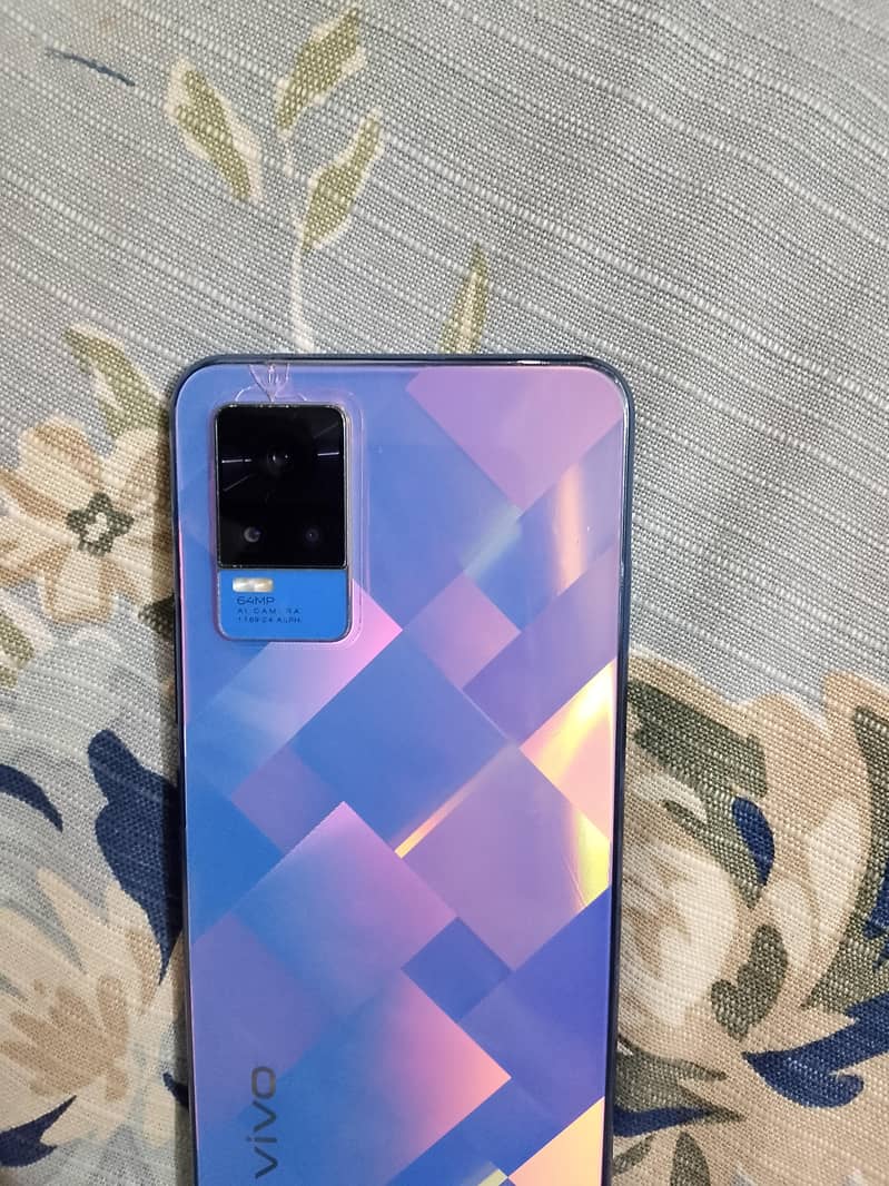 Vivo V21e 4