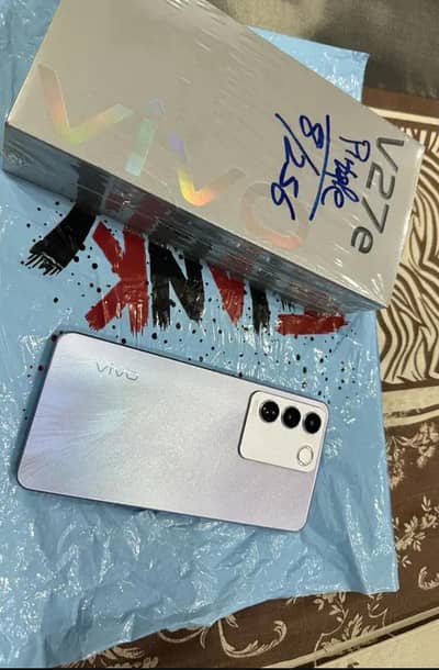 Vivo V27e 8+8 256 10by9.5 Arjun sale03239643347