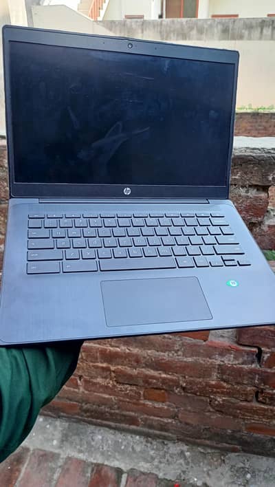 HP 14 G7 Touch Chromebook – 8GB RAM / 32GB Storage