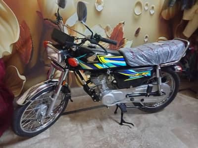 Honda CG125 Brand New Condition 1400km For Sale in Sialkot
