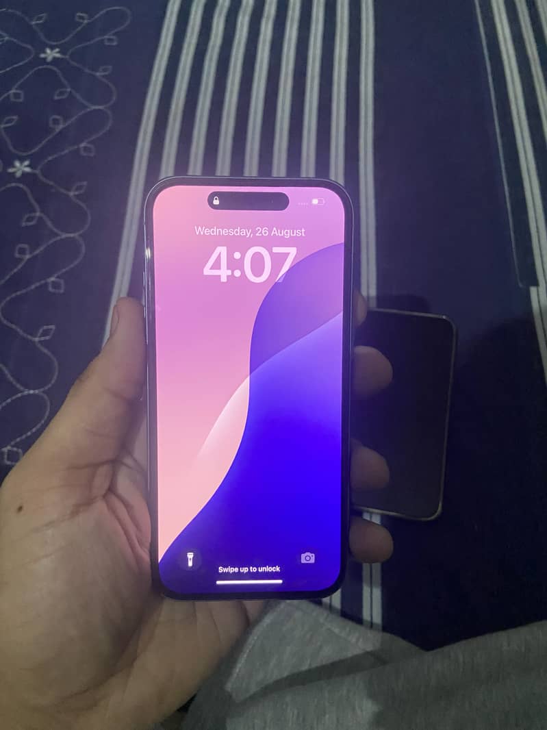 Apple iPhone 16 5