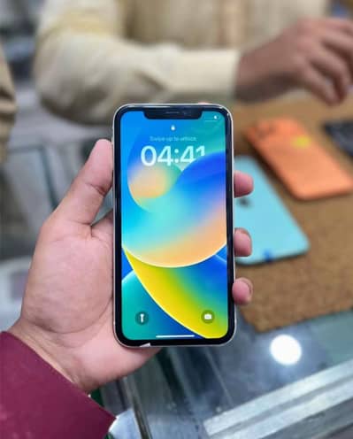 Apple iPhone X r convert 17 pro sim b chalti Hy