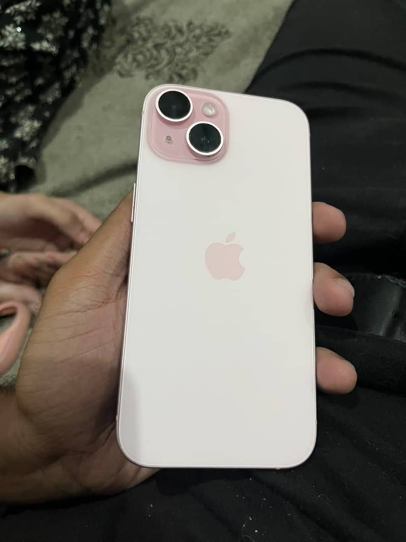 Apple iPhone 15 3