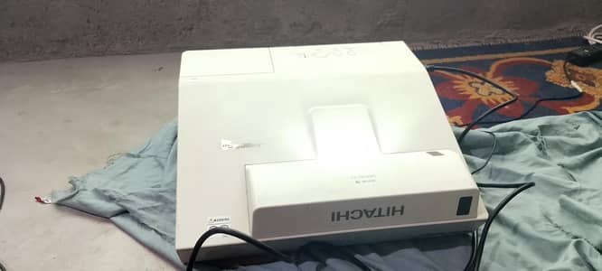 PS3 game & Hitachi Ultra shot projector