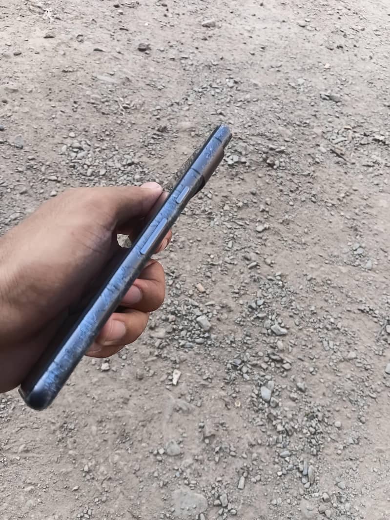 Google Pixel 7 4