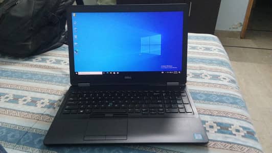 Laptop Dell Latitude E5570