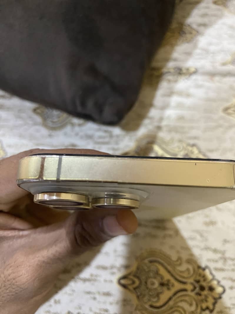 iPhone 13 pro 4