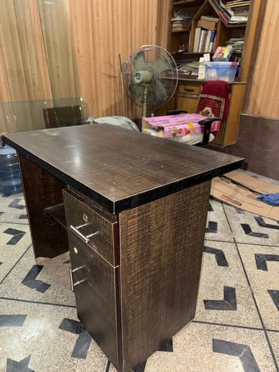 Computer table like new condition