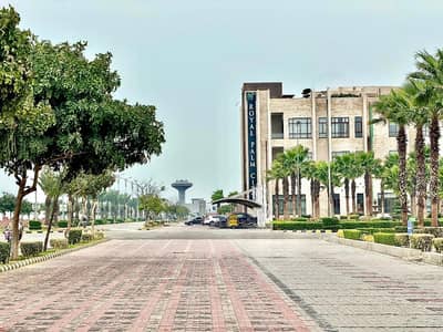Facing Park 4 Marla Jinnah Commercial For Sale