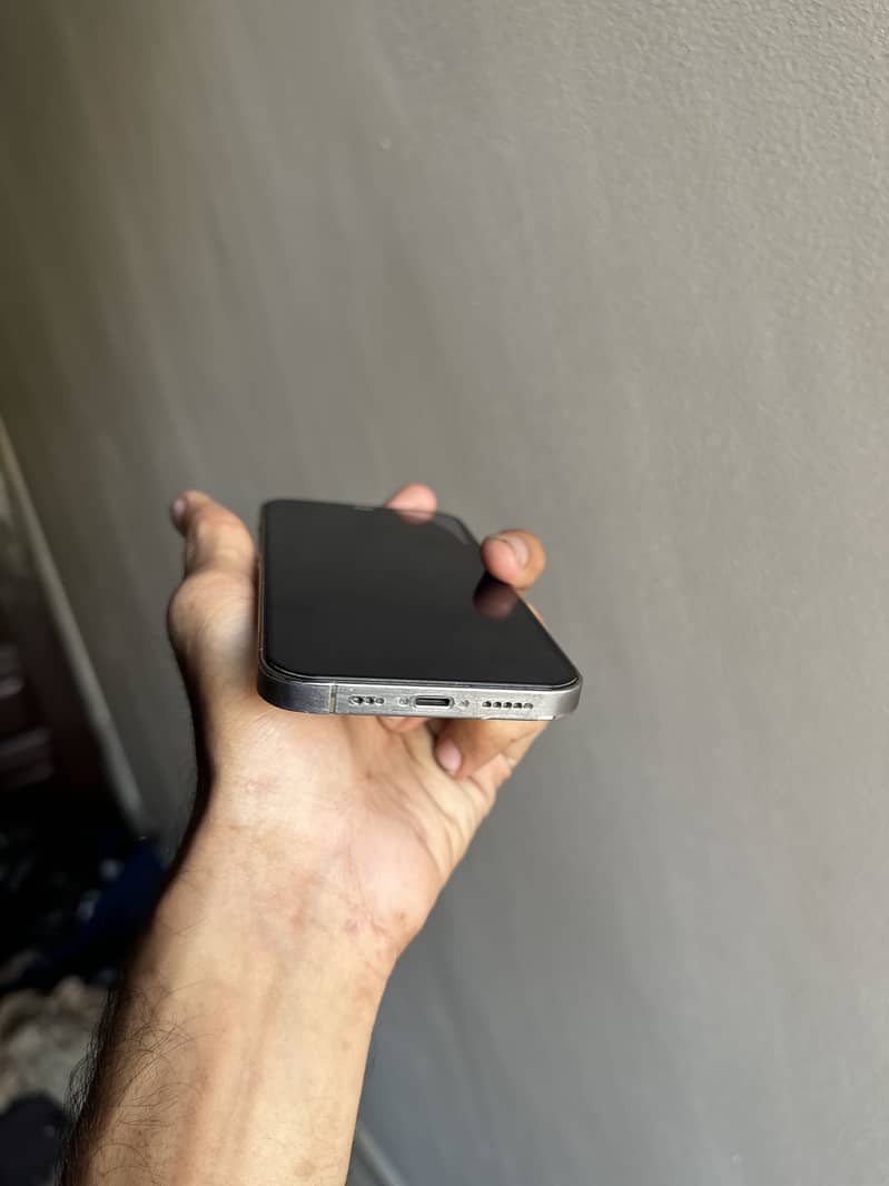 Apple iPhone 12 Pro 6