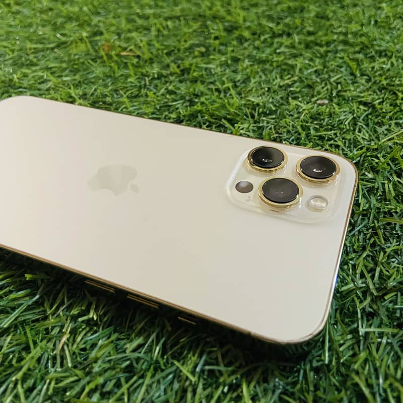 Apple iPhone 12 Pro Max 7