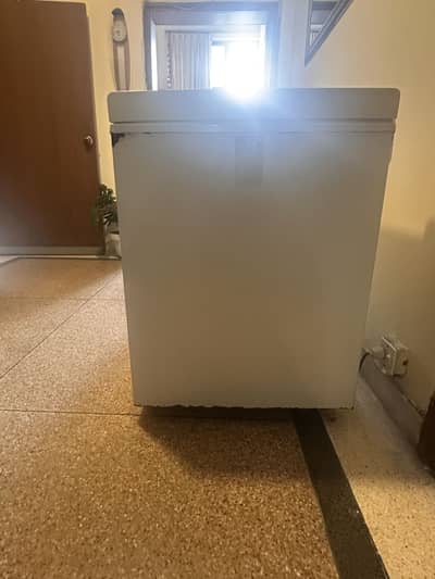 Waves deep freezer