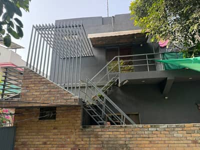 Corner Liveable House for Sale G-8/1, Islamabad | 20-Ft Street | Prime Location