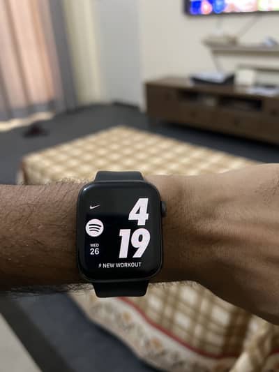 Apple Watch SE 44 mm