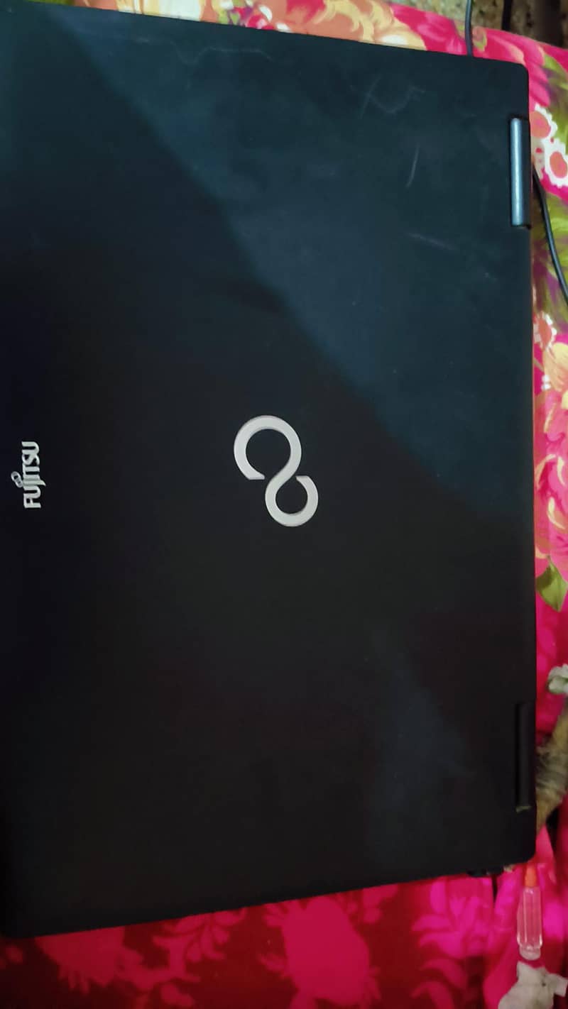 Fujitsu Lifebook E752 2