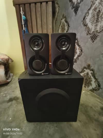 Audionic vision 40 plus speakers