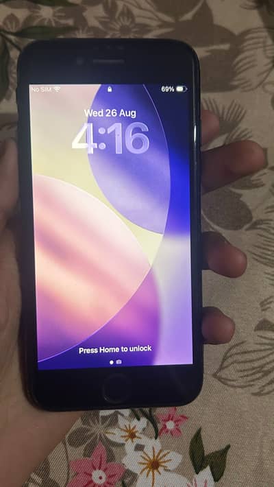 Apple iPhone SE